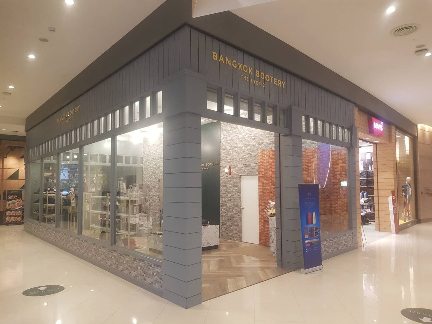 Riverside Plaza 1st Floor