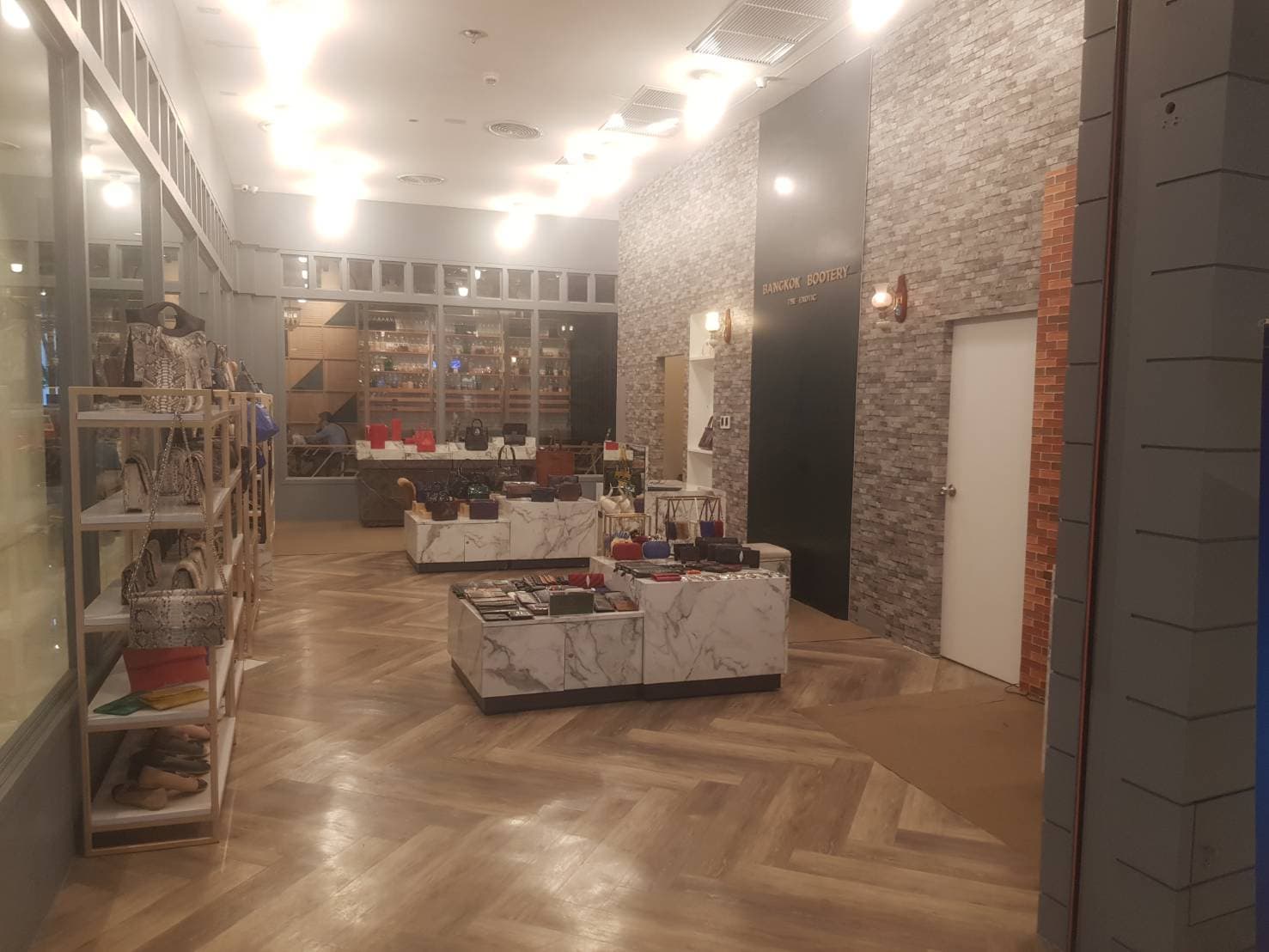Riverside-Plaza-1st-Floor-14