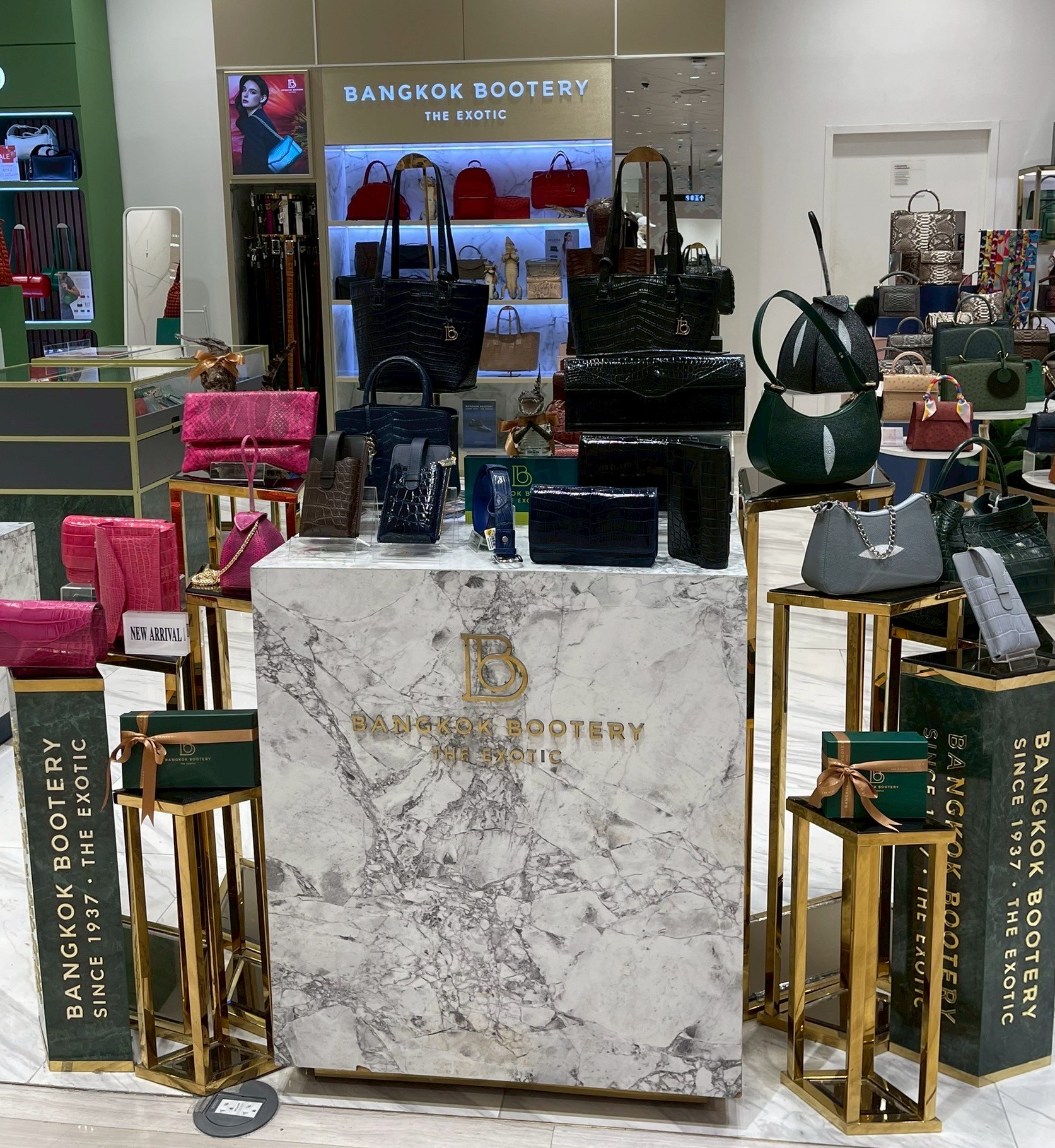 LINE_ALBUM_Siam Takashimaya_250616_1