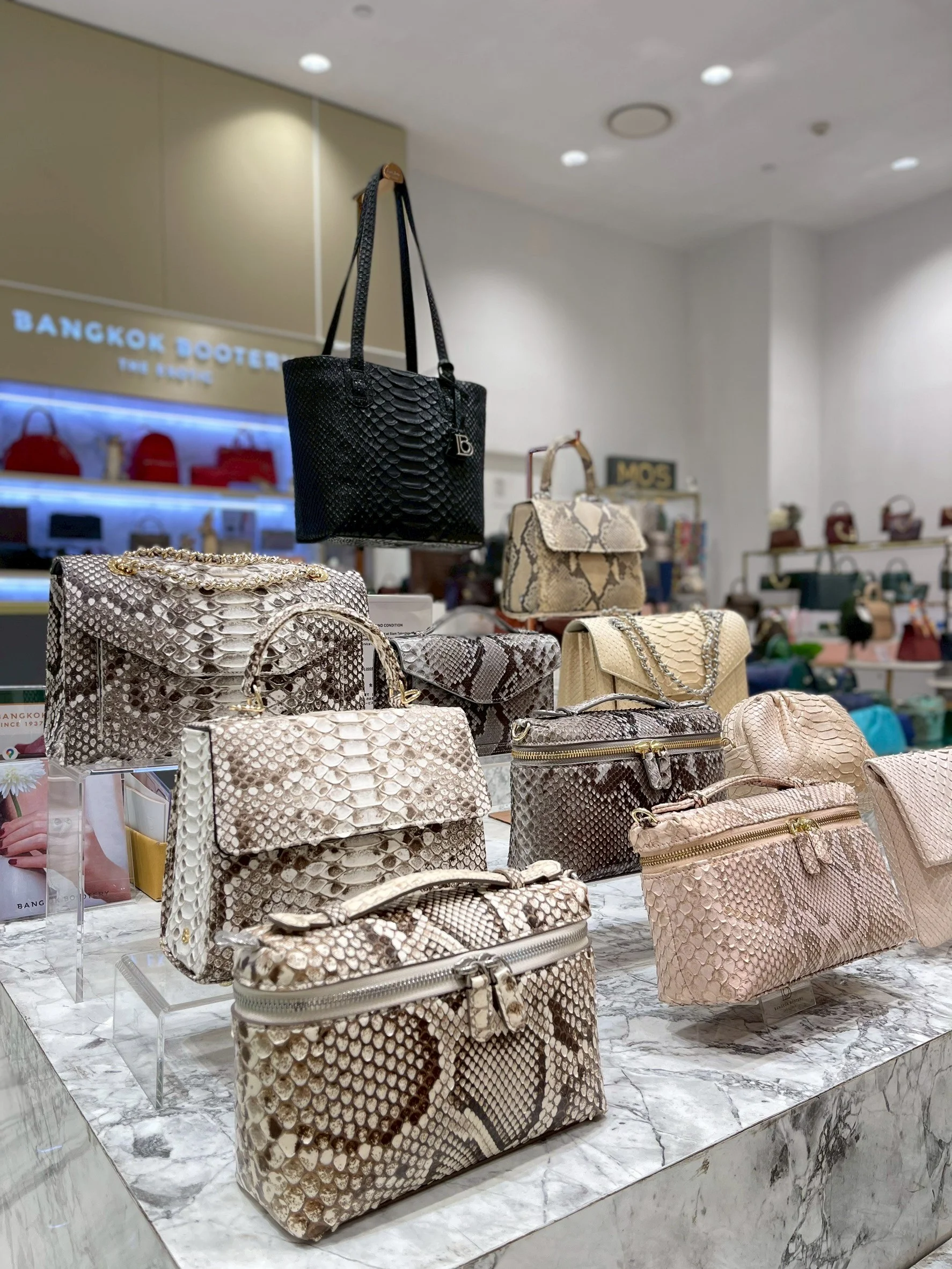 LINE_ALBUM_Siam Takashimaya_250616_2
